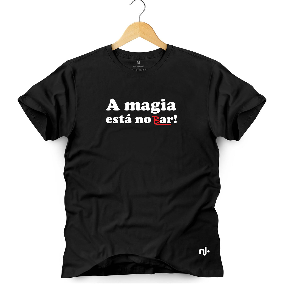 Camiseta Masculina A Magia Está no Bar!